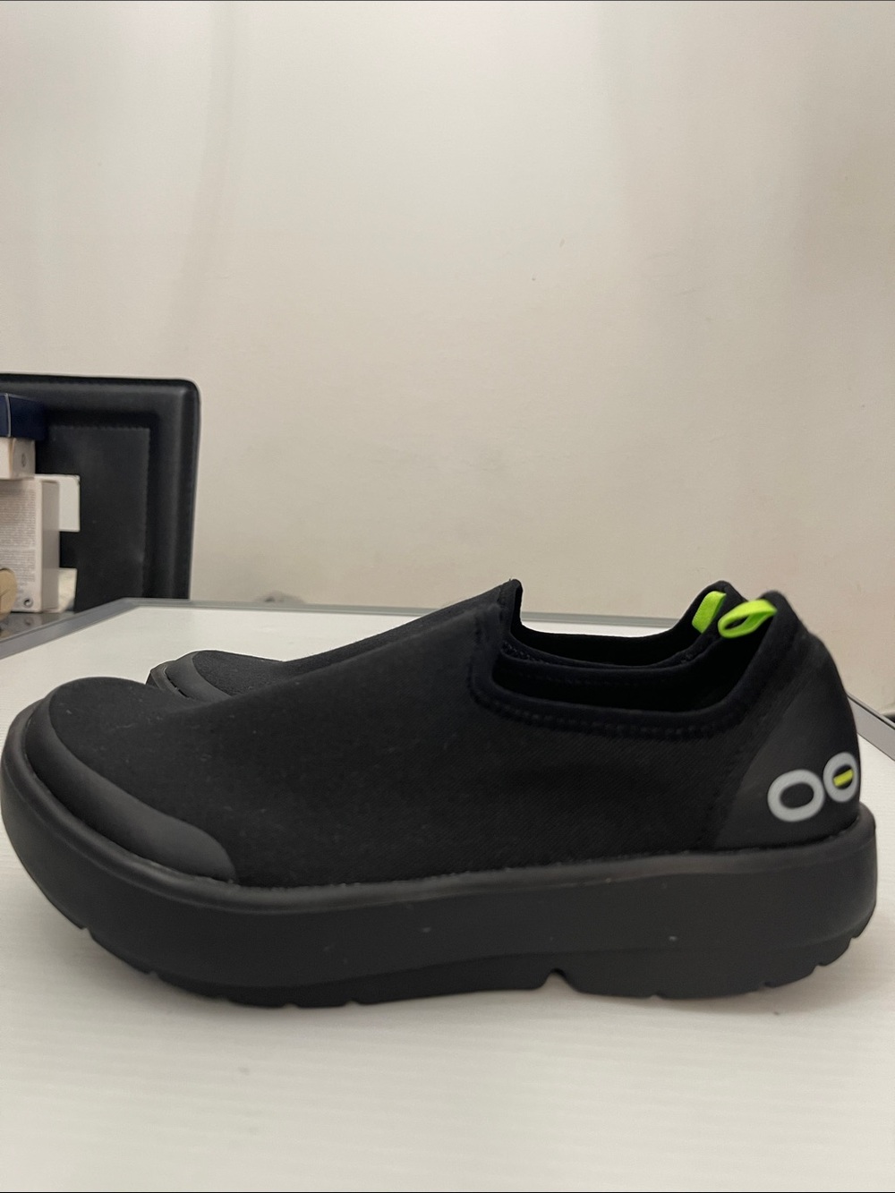 OOFOS RECOVERY SLIP-ON WOMENS SIZE 7.5